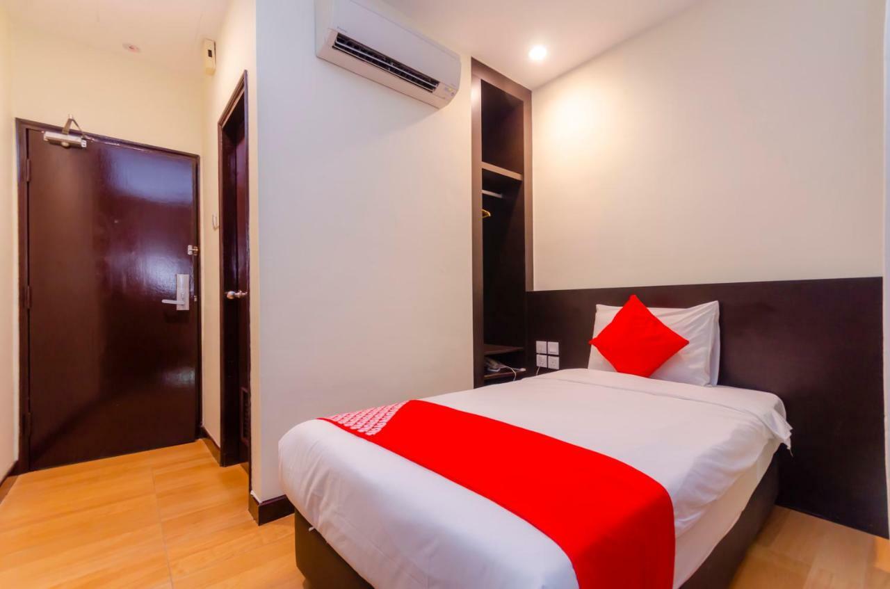 Oyo 1201 Wf Hotel Johor Bahru Exterior foto