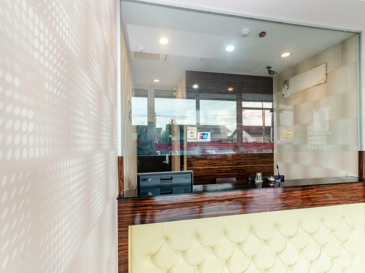 Oyo 1201 Wf Hotel Johor Bahru Exterior foto