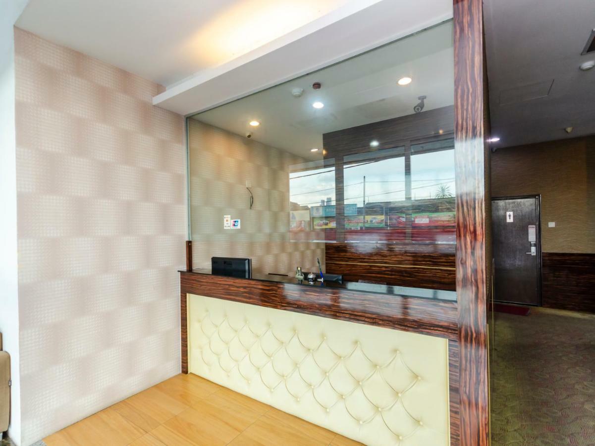 Oyo 1201 Wf Hotel Johor Bahru Exterior foto